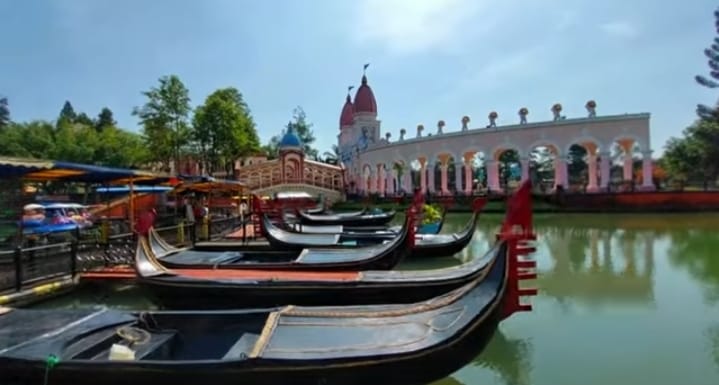 Indahnya Berwisata di Little Venice, Bogor